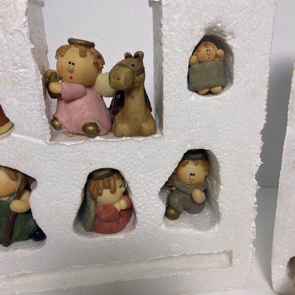 8 Piece Lighted Nativity Scene Plug In Breakable 10” Wide Multi Colored In Box - Picture 4 of 7